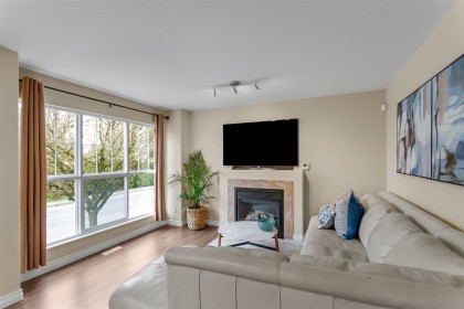 Photo 2 at 11469 207 Street, Southwest Maple Ridge, Maple Ridge