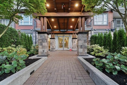 Photo 1 at 116 - 22562 121 Avenue, East Central, Maple Ridge