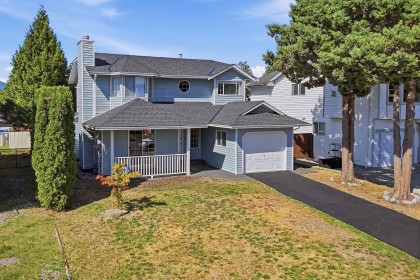 Photo 3 at 23423 Sandpiper Avenue, Cottonwood MR, Maple Ridge