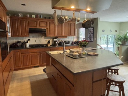 Photo 6 at 12047 Laity Street, Northwest Maple Ridge, Maple Ridge