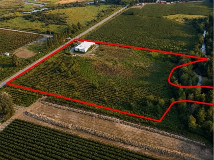 Photo 2 at 11185 Farms Road, Durieu, Mission