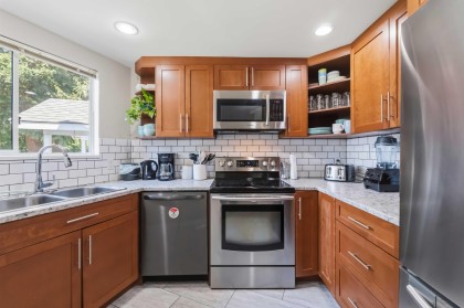 Photo 2 at 8 - 19240 119 Avenue, Central Meadows, Pitt Meadows