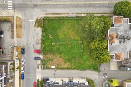 Photo 2 at 2381 Shaughnessy Street, Central Pt Coquitlam, Port Coquitlam