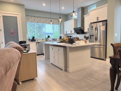 Photo 3 at 23192 113b Avenue, East Central, Maple Ridge