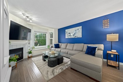 Photo 5 at 42 - 23085 118 Avenue, East Central, Maple Ridge