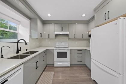 Photo 14 at 42 - 23085 118 Avenue, East Central, Maple Ridge