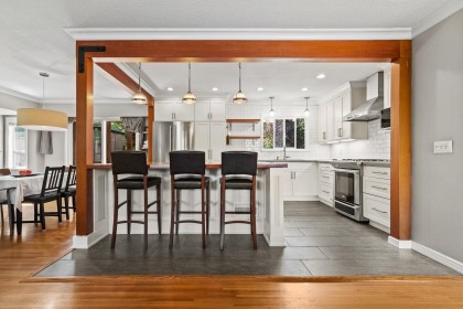 Photo 10 at 1594 Elinor Crescent, Mary Hill, Port Coquitlam