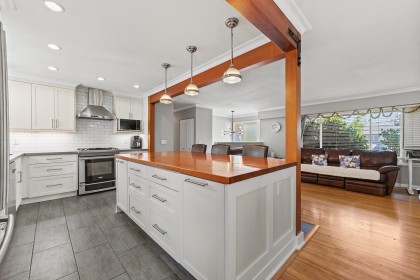 Photo 14 at 1594 Elinor Crescent, Mary Hill, Port Coquitlam