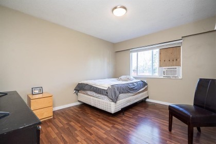 Photo 11 at 11900 Burnett Street, East Central, Maple Ridge