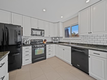 Photo 6 at 20360 Thorne Avenue, Southwest Maple Ridge, Maple Ridge