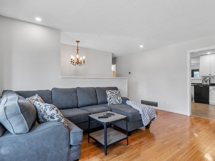 Photo 4 at 20360 Thorne Avenue, Southwest Maple Ridge, Maple Ridge