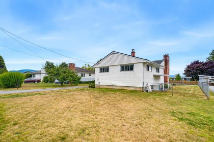 Photo 3 at 33676 5 Avenue, Mission BC, Mission