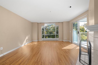 Photo 4 at 213 - 19122 122nd Avenue, Central Meadows, Pitt Meadows