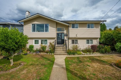 Photo 2 at 1121 Prairie Avenue, Lincoln Park PQ, Port Coquitlam