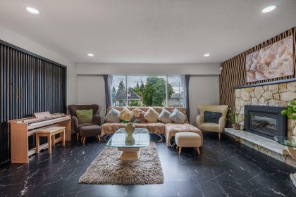 Photo 10 at 1121 Prairie Avenue, Lincoln Park PQ, Port Coquitlam