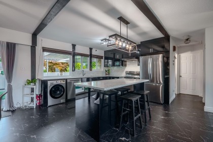 Photo 4 at 1121 Prairie Avenue, Lincoln Park PQ, Port Coquitlam