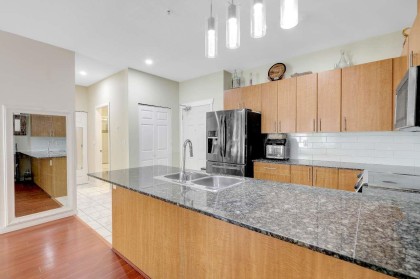 Photo 11 at 208 - 2488 Kelly Avenue, Central Pt Coquitlam, Port Coquitlam