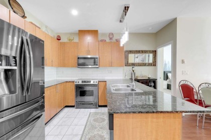 Photo 8 at 208 - 2488 Kelly Avenue, Central Pt Coquitlam, Port Coquitlam