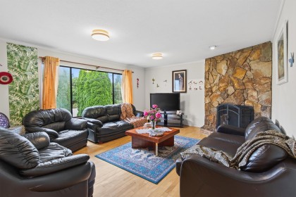 Photo 2 at 34757 Moffat Avenue, Hatzic, Mission