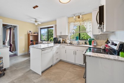 Photo 7 at 34757 Moffat Avenue, Hatzic, Mission