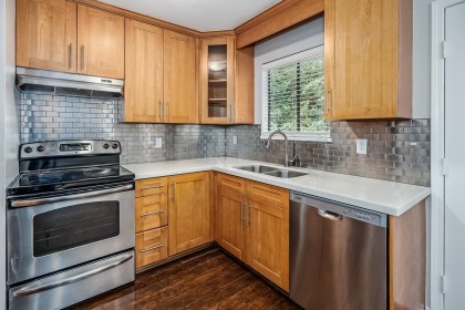 Photo 14 at 20783 Thorne Avenue, Southwest Maple Ridge, Maple Ridge