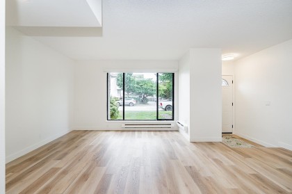 Photo 8 at 3363 Sefton Street, Glenwood PQ, Port Coquitlam