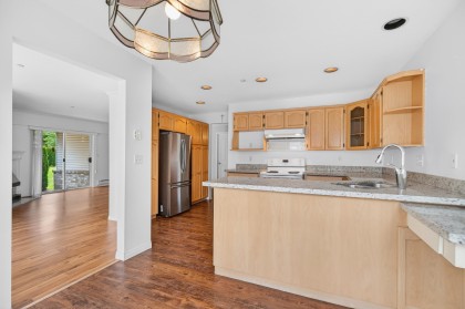 Photo 14 at 31 - 19060 Ford Road, Central Meadows, Pitt Meadows