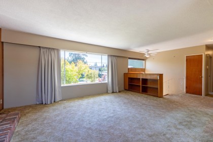 Photo 5 at 3371 Vincent Street, Glenwood PQ, Port Coquitlam