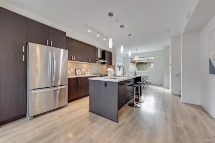 Photo 8 at 1 - 11305 240 Street, Cottonwood MR, Maple Ridge
