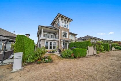 Photo 2 at 28 - 19452 Fraser Way, South Meadows, Pitt Meadows