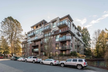 Photo 2 at 201 - 2214 Kelly Avenue, Central Pt Coquitlam, Port Coquitlam