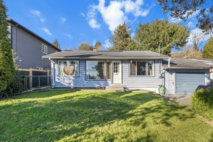 Photo 1 at 32739 Fraser Crescent, Mission BC, Mission