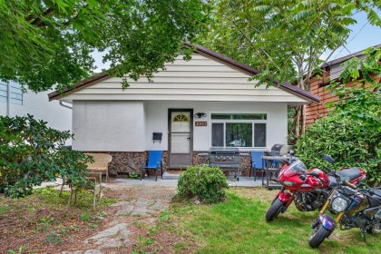Photo 2 at 2357 Hawthorne Avenue, Central Pt Coquitlam, Port Coquitlam