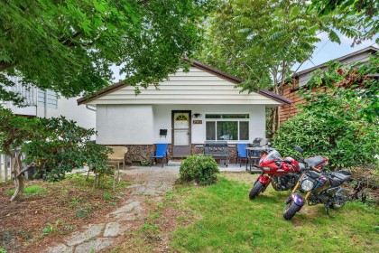 Photo 5 at 2357 Hawthorne Avenue, Central Pt Coquitlam, Port Coquitlam