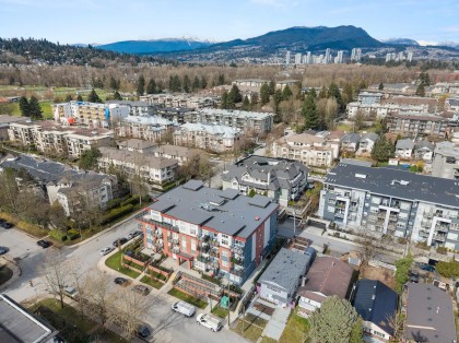 Photo 3 at 206 - 2389 Hawthorne Avenue, Central Pt Coquitlam, Port Coquitlam