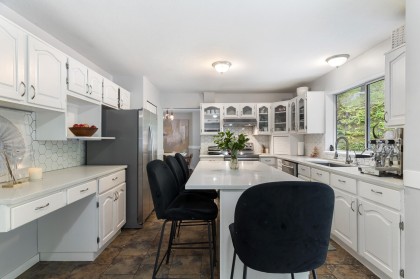Photo 2 at 26280 Grant Avenue, Thornhill MR, Maple Ridge