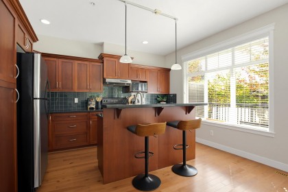 Photo 13 at 4 - 11282 Cottonwood Drive, Cottonwood MR, Maple Ridge