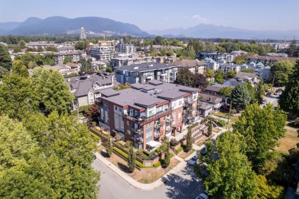 Photo 2 at 401 - 2389 Hawthorne Avenue, Central Pt Coquitlam, Port Coquitlam