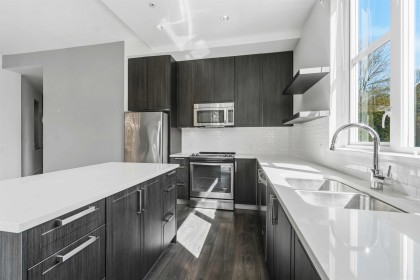 Photo 5 at 109 - 550 Seaborne Place, Riverwood, Port Coquitlam