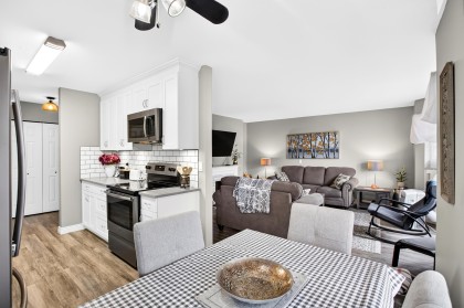 Photo 5 at 23 - 12296 224th Street, East Central, Maple Ridge