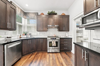 Photo 8 at 19556 Thorburn Way, South Meadows, Pitt Meadows