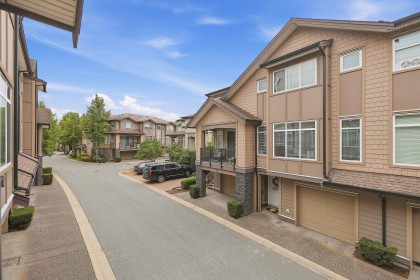 Photo 28 at 39 - 22865 Telosky Avenue, East Central, Maple Ridge