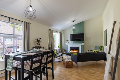 Photo 1 at 90 - 12099 237th Street, East Central, Maple Ridge