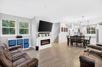 Photo 3 at 16 - 9989 240a Street, Albion, Maple Ridge
