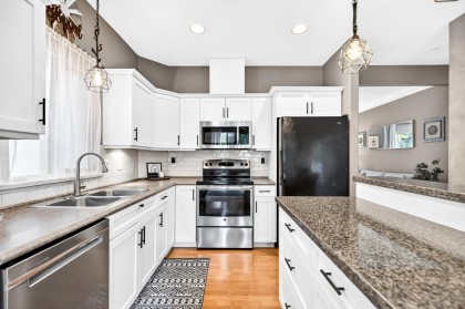 Photo 11 at 22799 116 Avenue, East Central, Maple Ridge