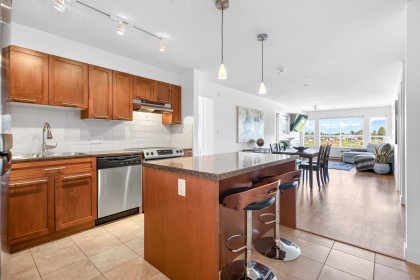 Photo 13 at 227 - 19673 Meadow Gardens Way, North Meadows PI, Pitt Meadows