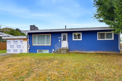 Photo 1 at 32110 Bueckert Avenue, Mission BC, Mission