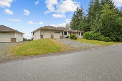 Photo 5 at 27660 128 Avenue, Northeast, Maple Ridge
