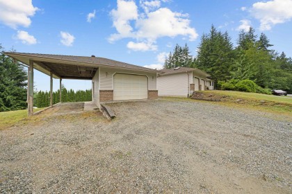 Photo 4 at 27660 128 Avenue, Northeast, Maple Ridge