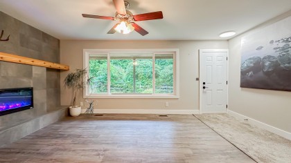 Photo 12 at 11185 272 Street, Thornhill MR, Maple Ridge
